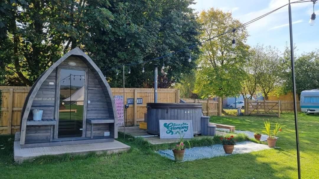 Secret Garden Glamping African Themed Tent Newark upon Trent Buitenkant foto