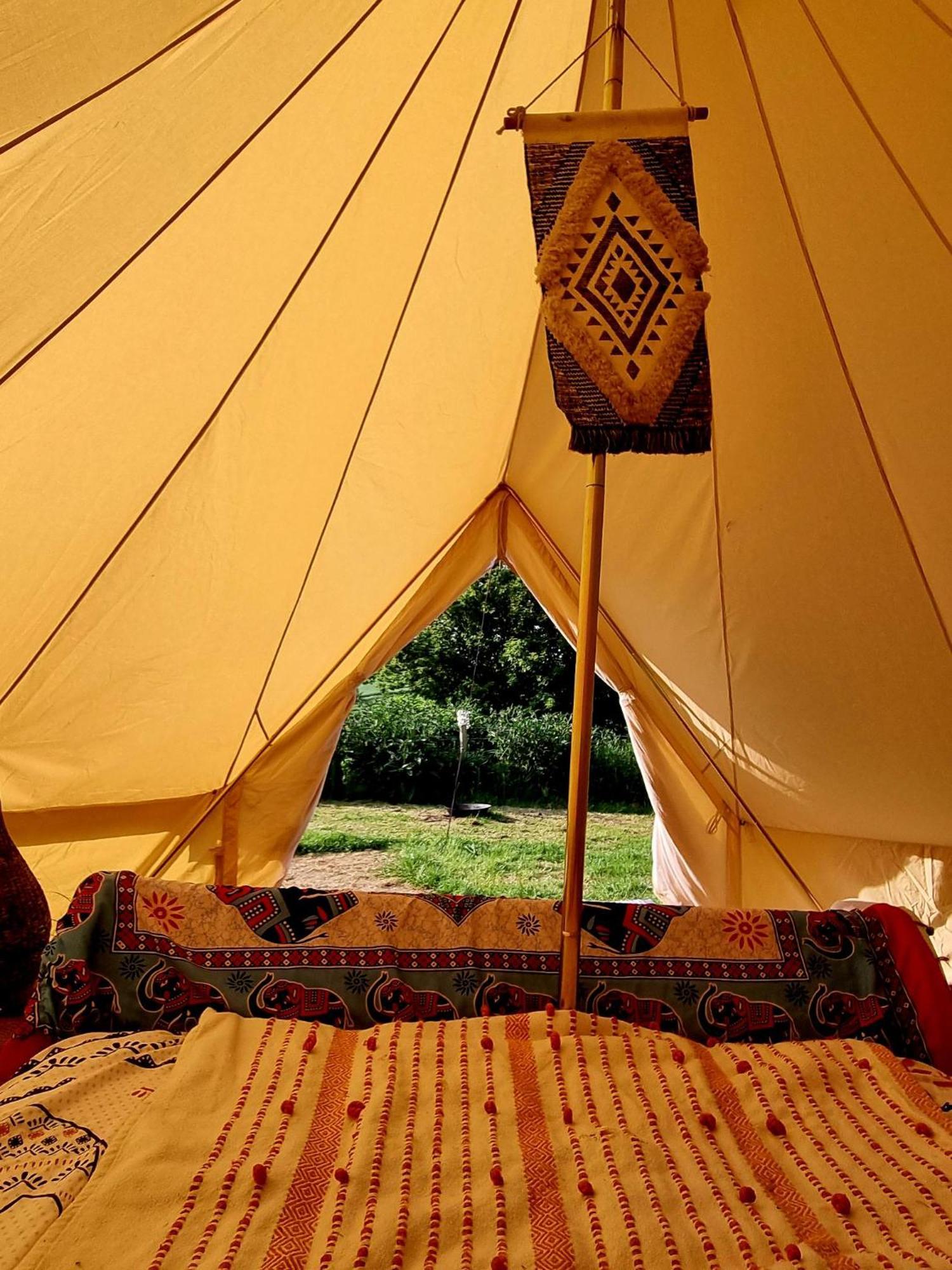 Secret Garden Glamping African Themed Tent Newark upon Trent Buitenkant foto