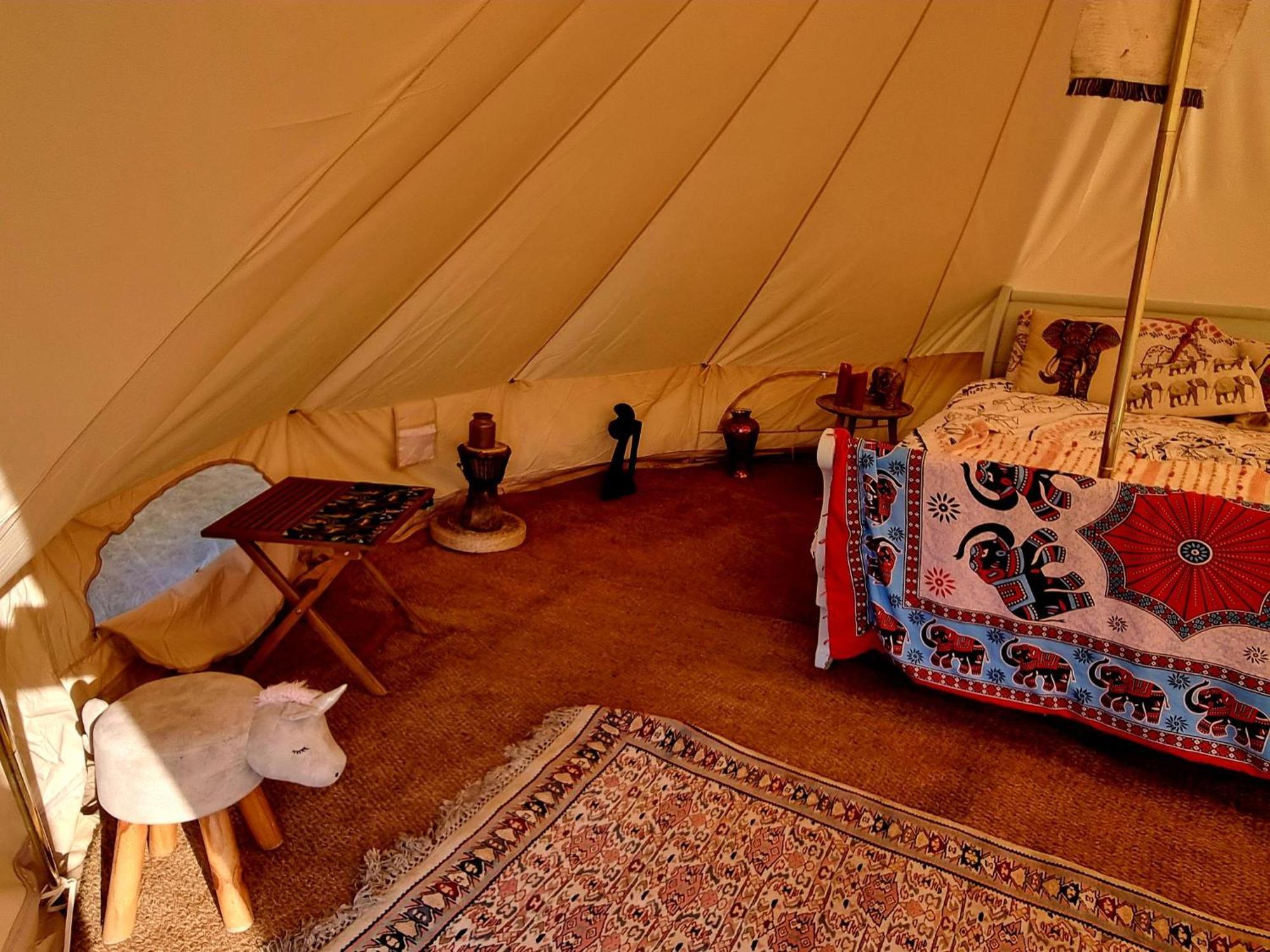 Secret Garden Glamping African Themed Tent Newark upon Trent Buitenkant foto
