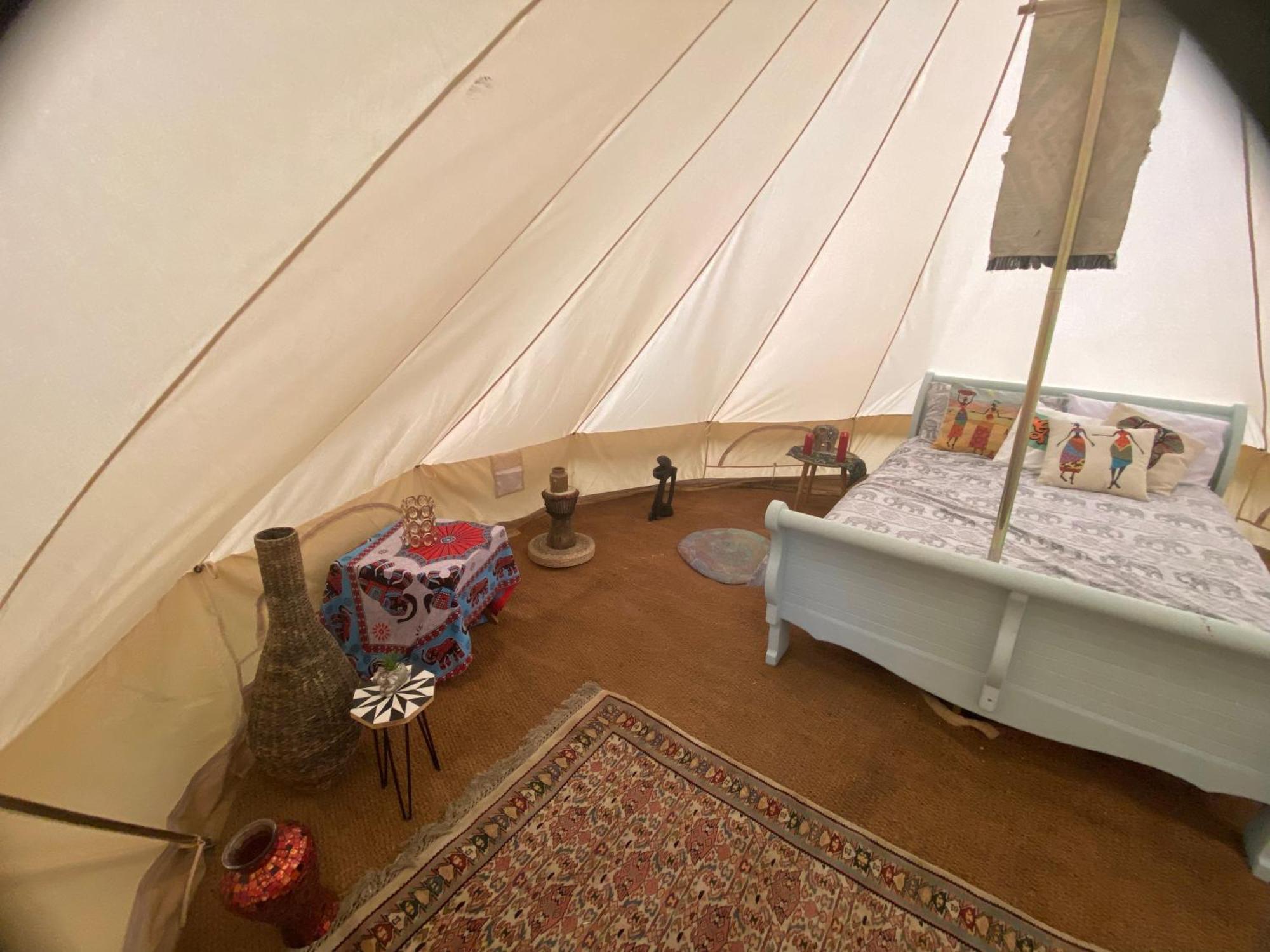Secret Garden Glamping African Themed Tent Newark upon Trent Buitenkant foto